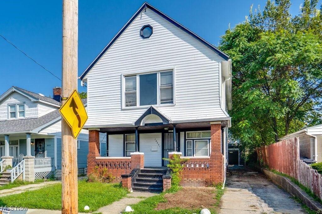 Property Photo: 10201 Gibson Avenue OH 44105
