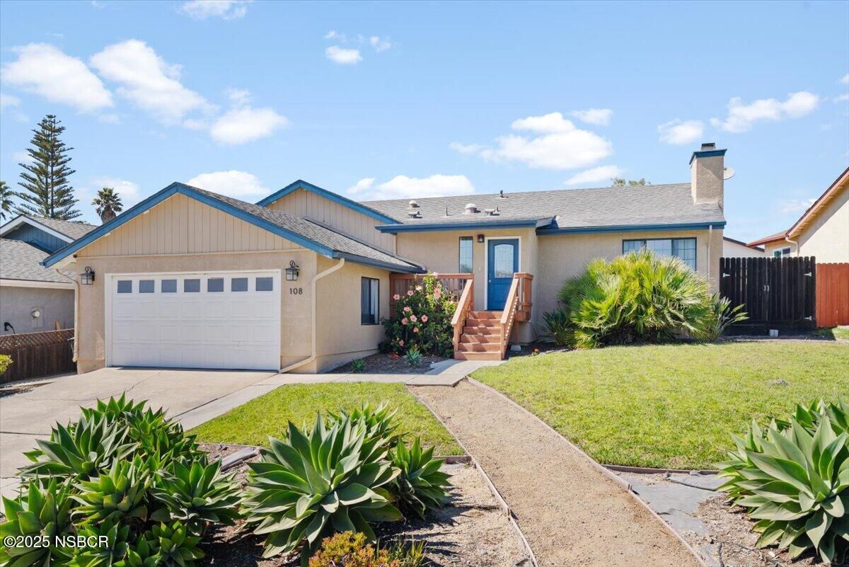 Property Photo:  108 Marian Way  CA 93449 