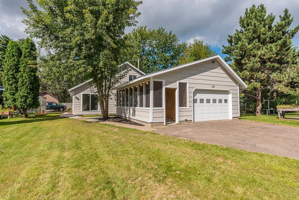 Property Photo: 915 5th Avenue NE MN 56401