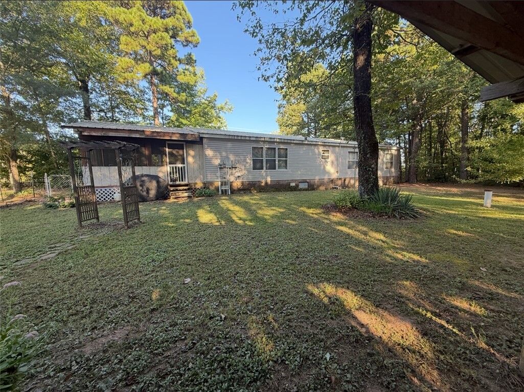 Property Photo:  747 Cr 4501  AR 72854 