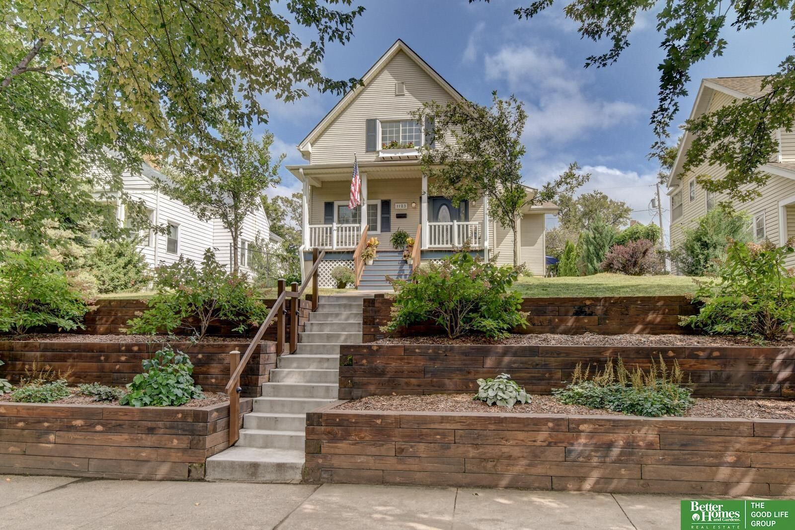 Property Photo:  1123 S 33 Street  NE 68105 