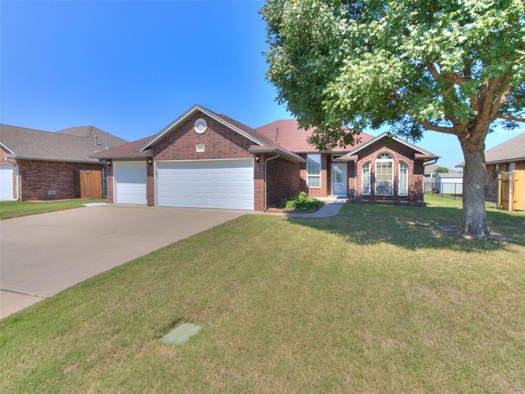 Property Photo:  4825 SE 41st Street  OK 73115 