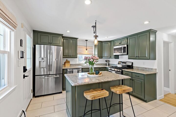 Property Photo:  98 Chesterfield St  MA 02136 