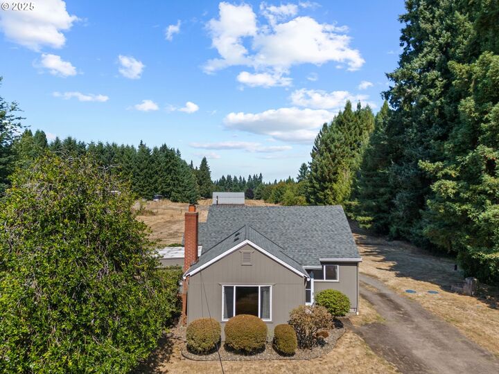 Property Photo:  6106 NE 139th St  WA 98686 