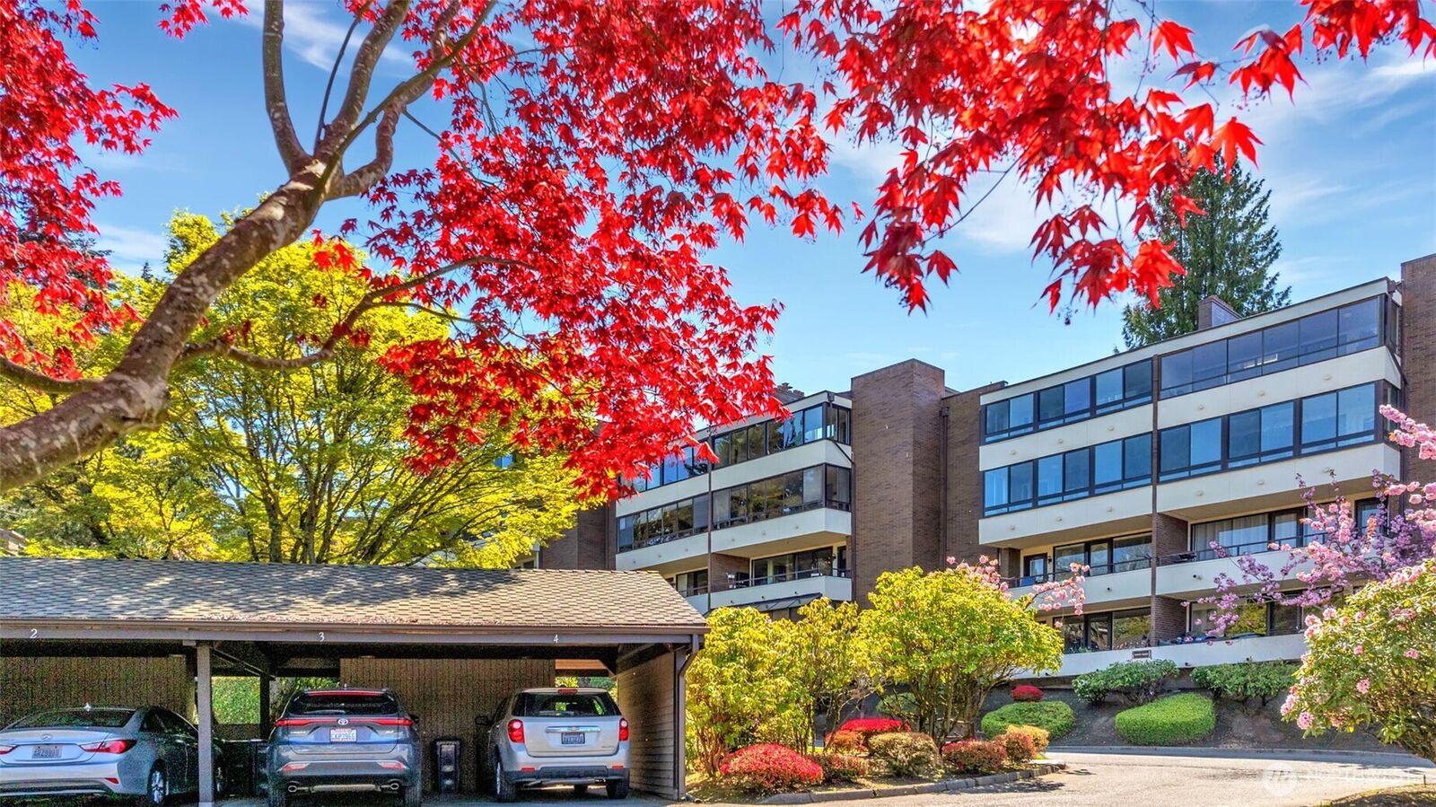 Property Photo:  10911 D  Glen Acres Drive S  WA 98168 