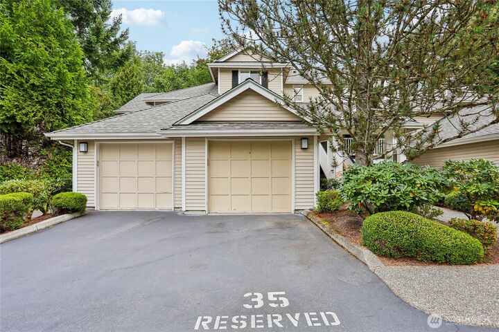 Property Photo:  12118 NE 171st Place E202  WA 98011 