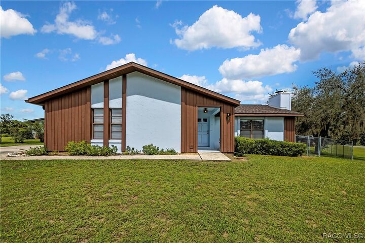 Property Photo:  3535 E Foxwood Court  FL 34452 