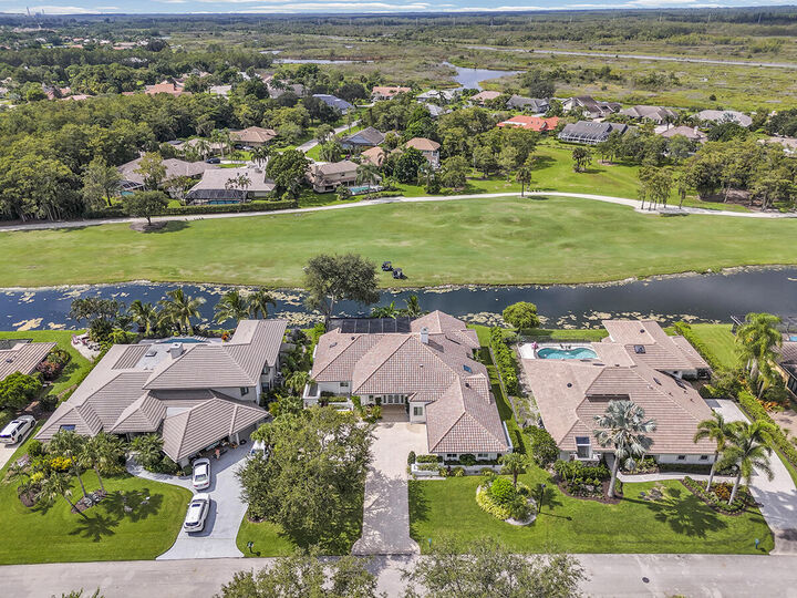 Property Photo:  19 Sheldrake Lane  FL 33418 