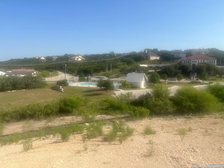 Property Photo: 510 Winding Ravine TX 78258