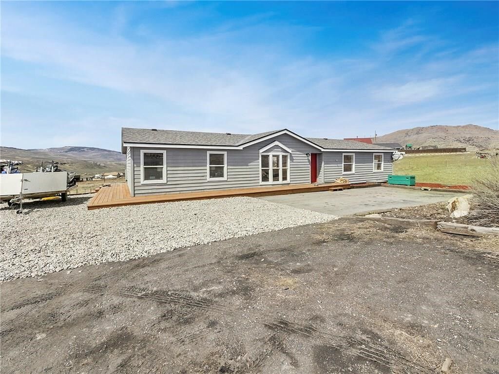 Property Photo: 2713 Highway 9 CO 80498