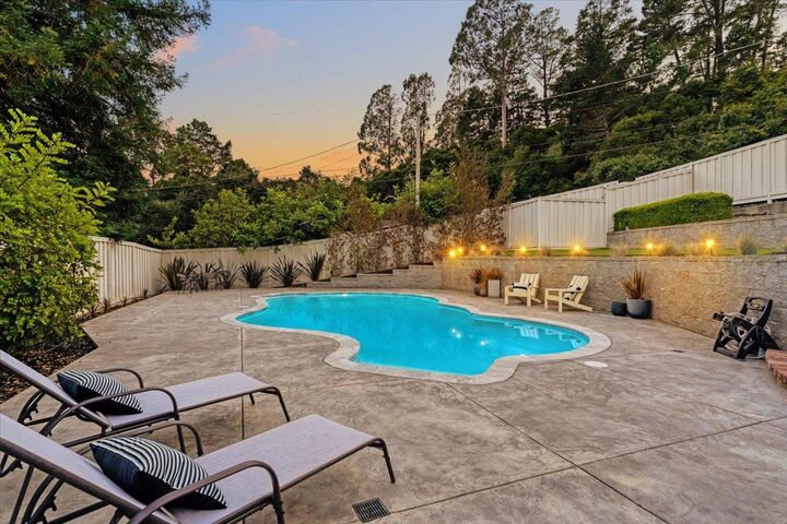 Property Photo:  455 Calle Del Sol  CA 95003