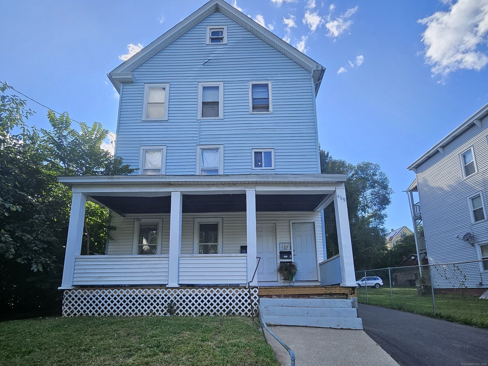Property Photo:  419 Columbus Boulevard 1  CT 06051 