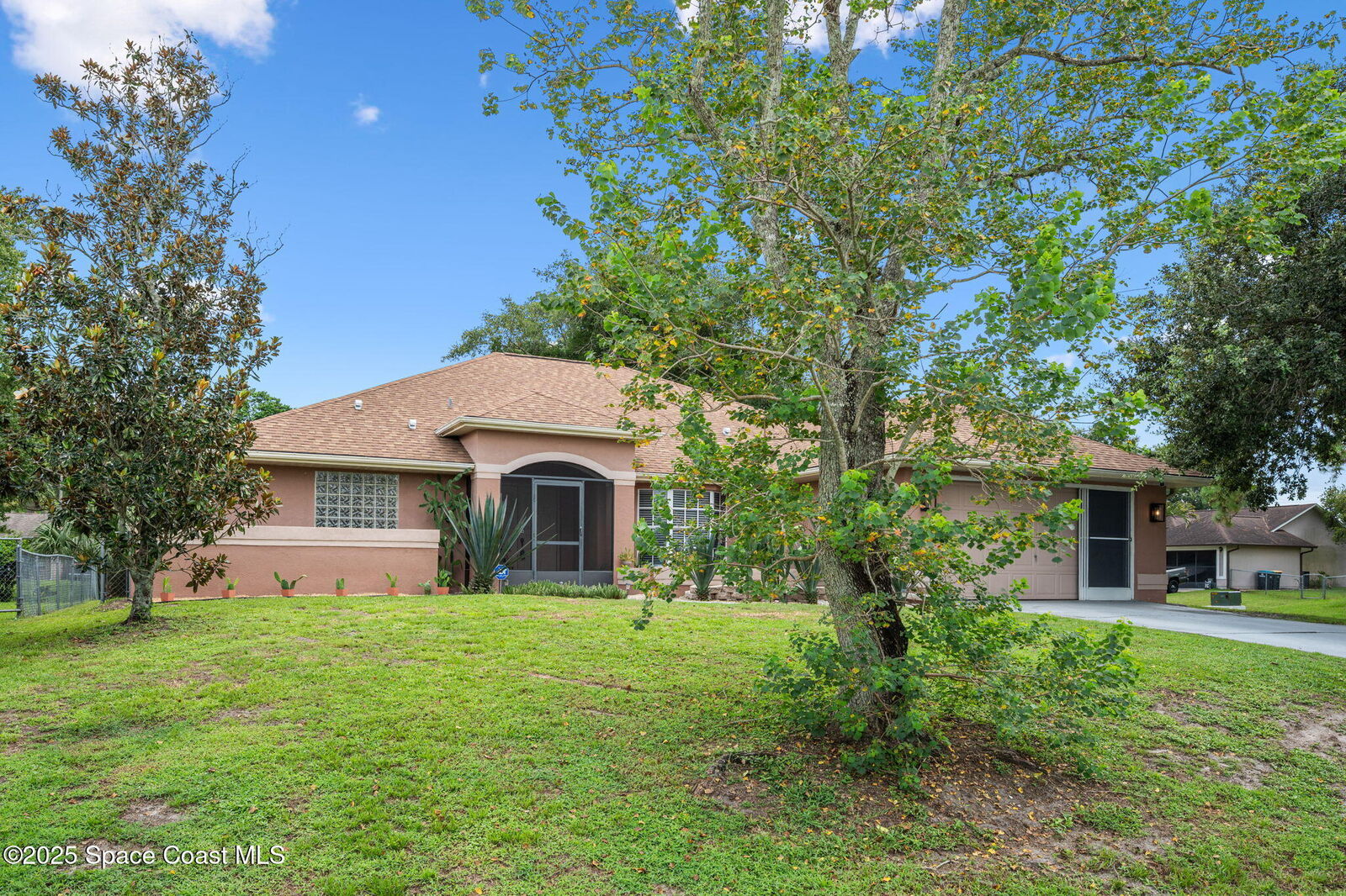 Property Photo:  1601 Kanabec Avenue NW  FL 32907
