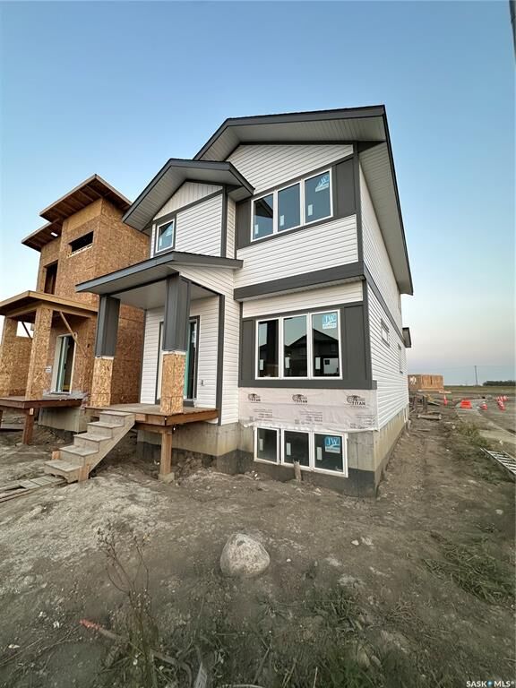 Property Photo:  400 Besnard Crescent  SK S0K 2T1 
