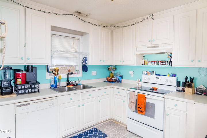 Property Photo:  601 W Anderson Street  NC 27576 