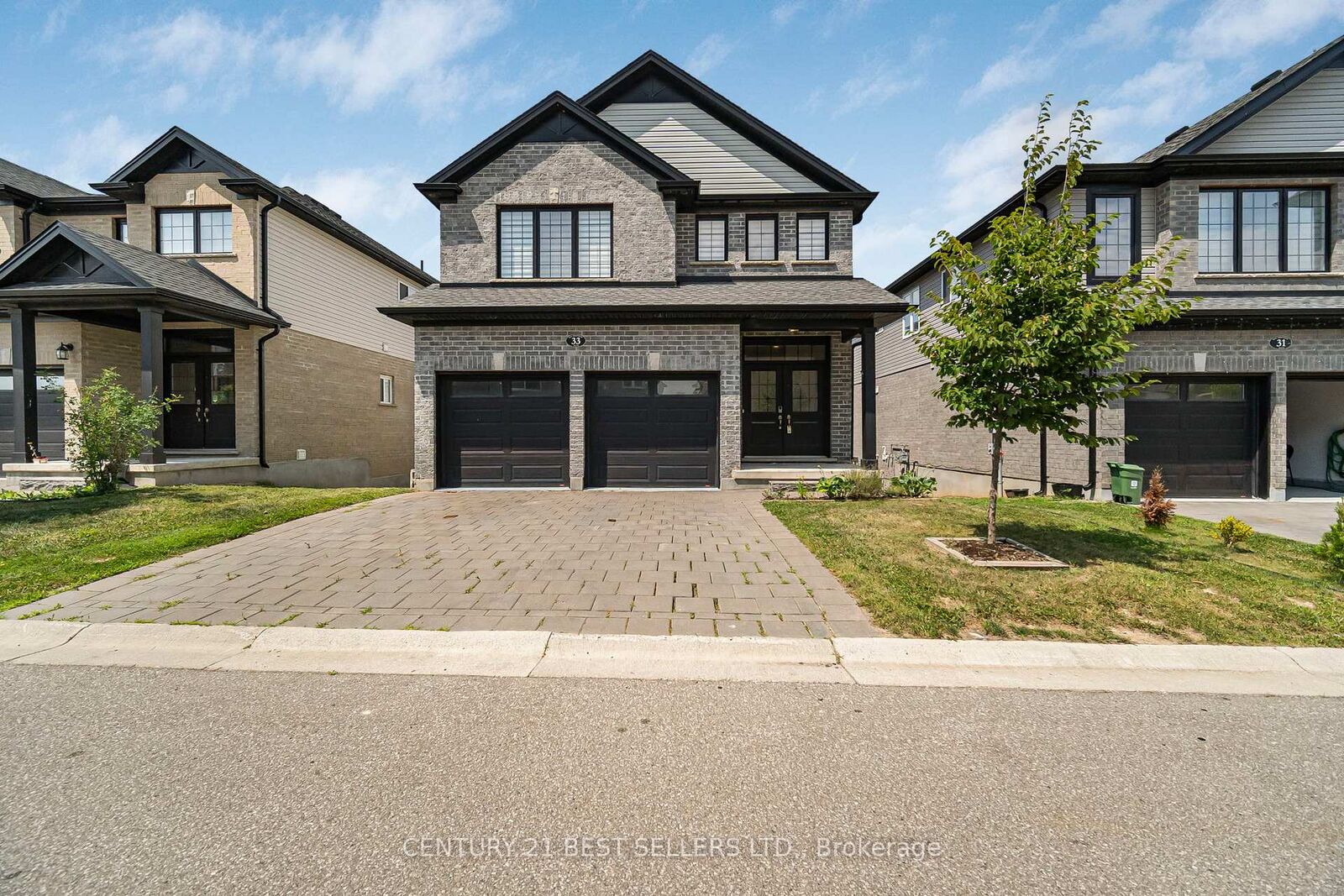 Property Photo: 2619 Sheffield Boulevard 33 ON N6M 0G4