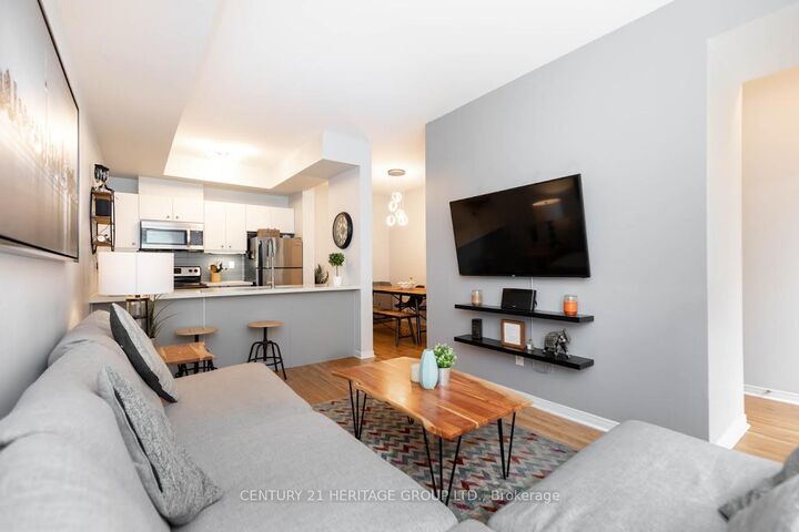 Property Photo:  68 Winston Park Boulevard 44  ON M3K 1C2 