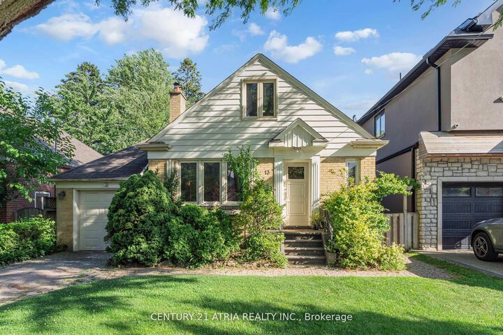 Property Photo:  13 Sunnydale Drive S  ON M8Y 2J2 