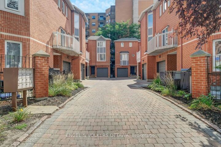 Property Photo:  6 Stockport Private  ON K2P 2J3 