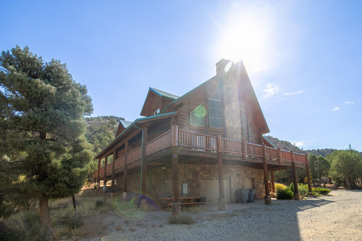 Property Photo:  4002 E 80 S  UT 84757 