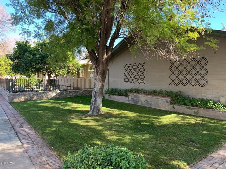 Property Photo: 7153 N 57th Drive 4 AZ 85301
