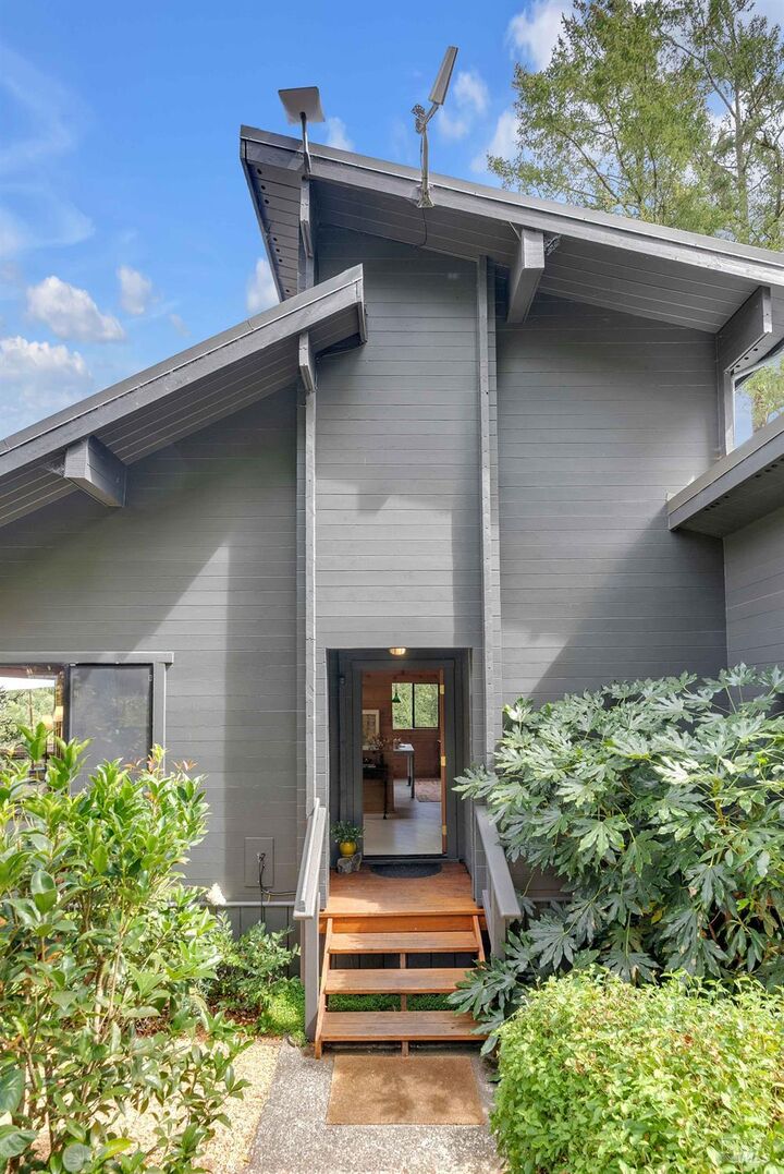 Property Photo:  3020 Burnside Road  CA 95472 