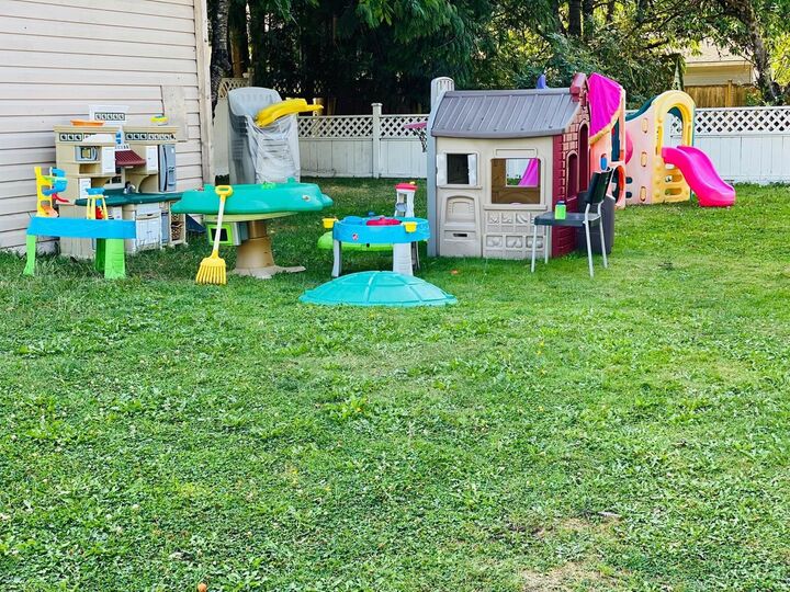 Photo de la propriété:  12472 100 Avenue  BC V3V 2X5 