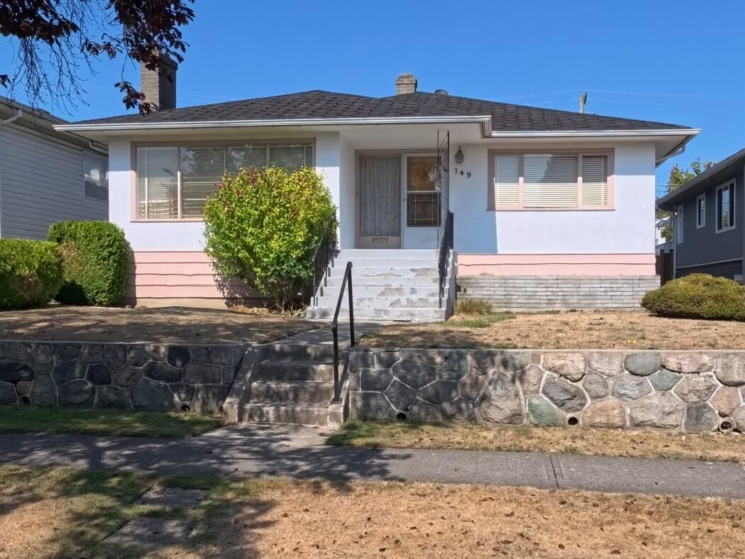 Property Photo:  749 W 60th Avenue  BC V6P 2A1 