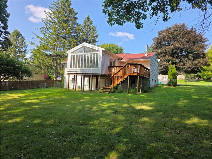 Property Photo:  40 Oak Hill  NY 14526 