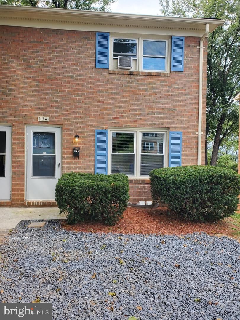 Property Photo:  117 S Shenandoah Avenue A  VA 22630 
