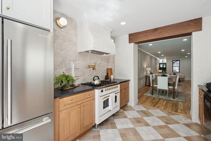Property Photo: 842 Wharton Street PA 19147