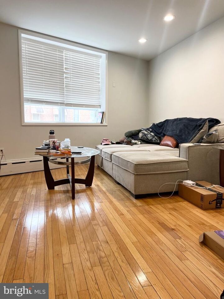 Property Photo: 1117 W Moyamensing Avenue 2nd Fl PA 19148