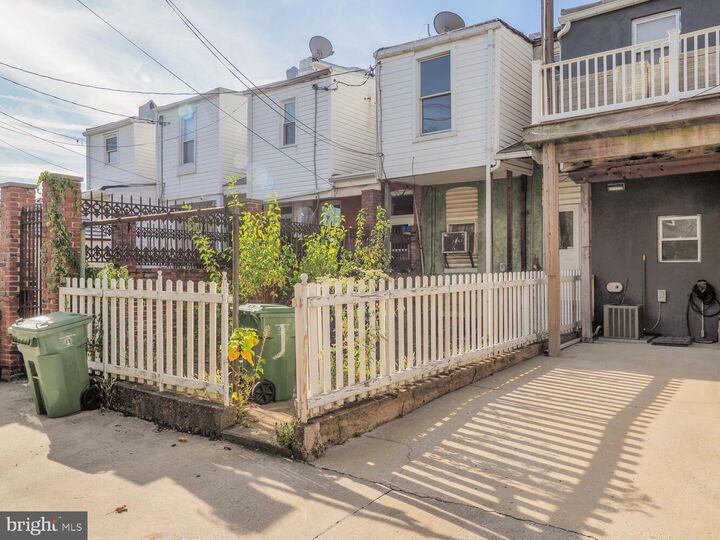 Property Photo: 1126 E Fort Avenue MD 21230
