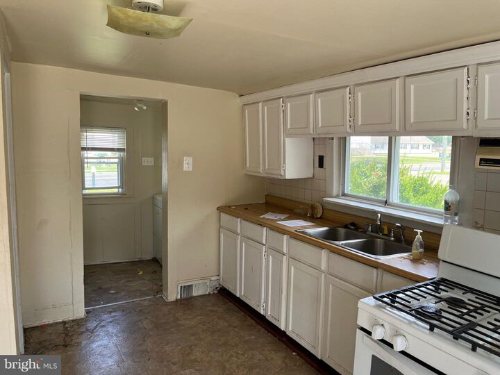 Property Photo: 1651 N Main Street NJ 08094