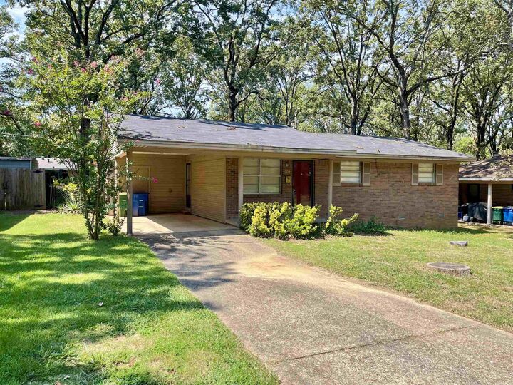 Property Photo:  6213 Chippewa Drive  AR 72116 