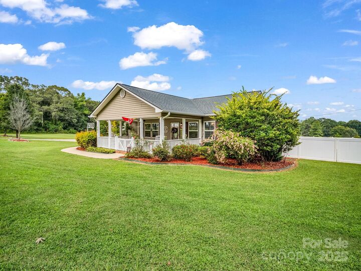 Property Photo:  261 Faye Toney Road  NC 28114 
