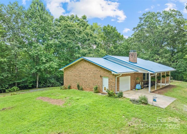 Property Photo:  400 Sunset Heights  NC 28716 