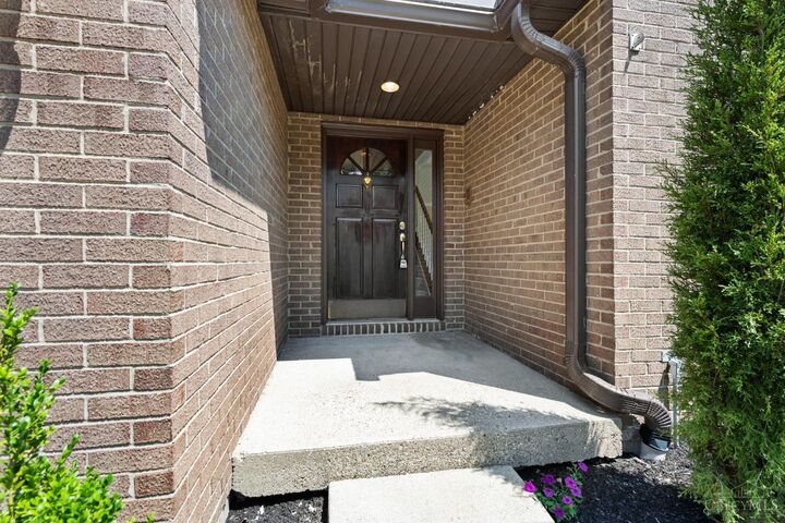 Property Photo: 8240 Woodglen Drive OH 45255