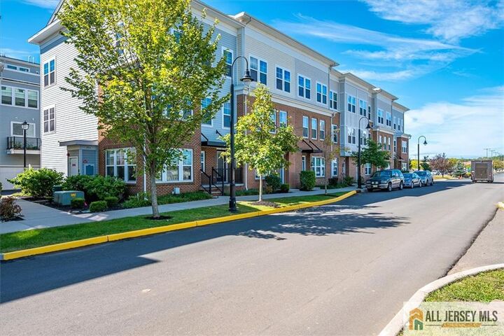 Property Photo:  25 Green Street  NJ 08902 