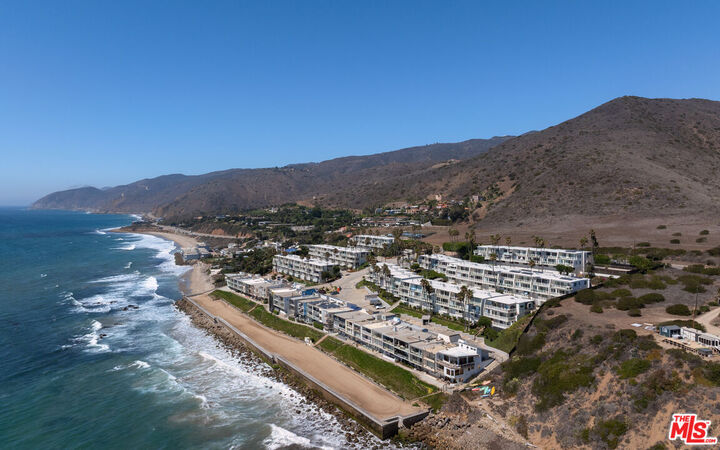 Property Photo: 11862 Starfish Ln CA 90265