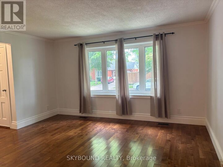 Photo de la propriété:  3857 Panama Court Upper Unit  ON L2J 3Z8 