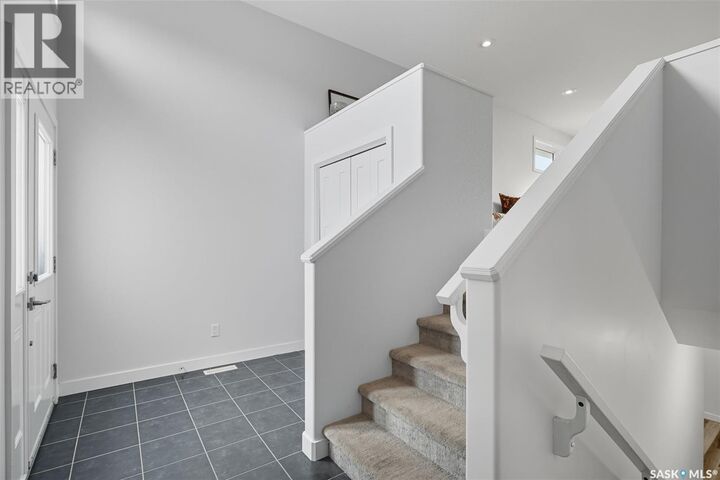 Property Photo:  383 Hassard Close  SK S7L 4Z7 