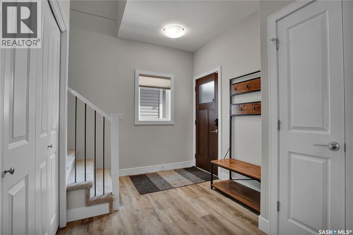 Property Photo:  263 Skopik Crescent  SK S7V 0V6 