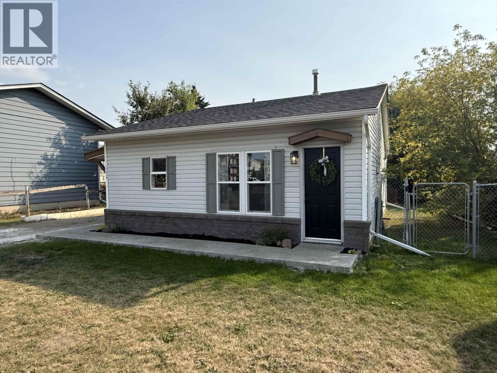 Photo de la propriété:  11019 102 Avenue  BC V1J 2G2 