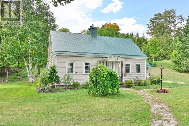 Property Photo:  32 Davidson Street  ON K0K 2K0 