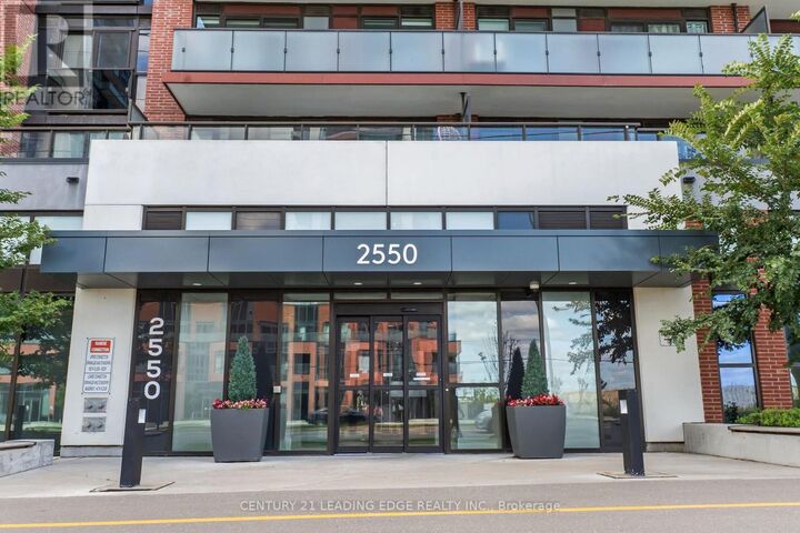Property Photo:  2550 Simcoe Street North 1903  ON L1L 0R5 
