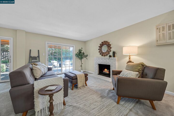 1422 Flintwood Ct  Martinez CA 94553 photo