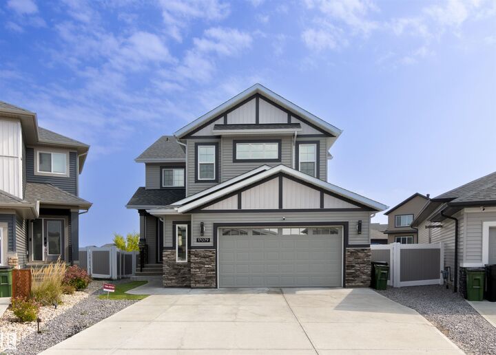 17079 46 Street NW  Edmonton AB T5Y 4B1 photo
