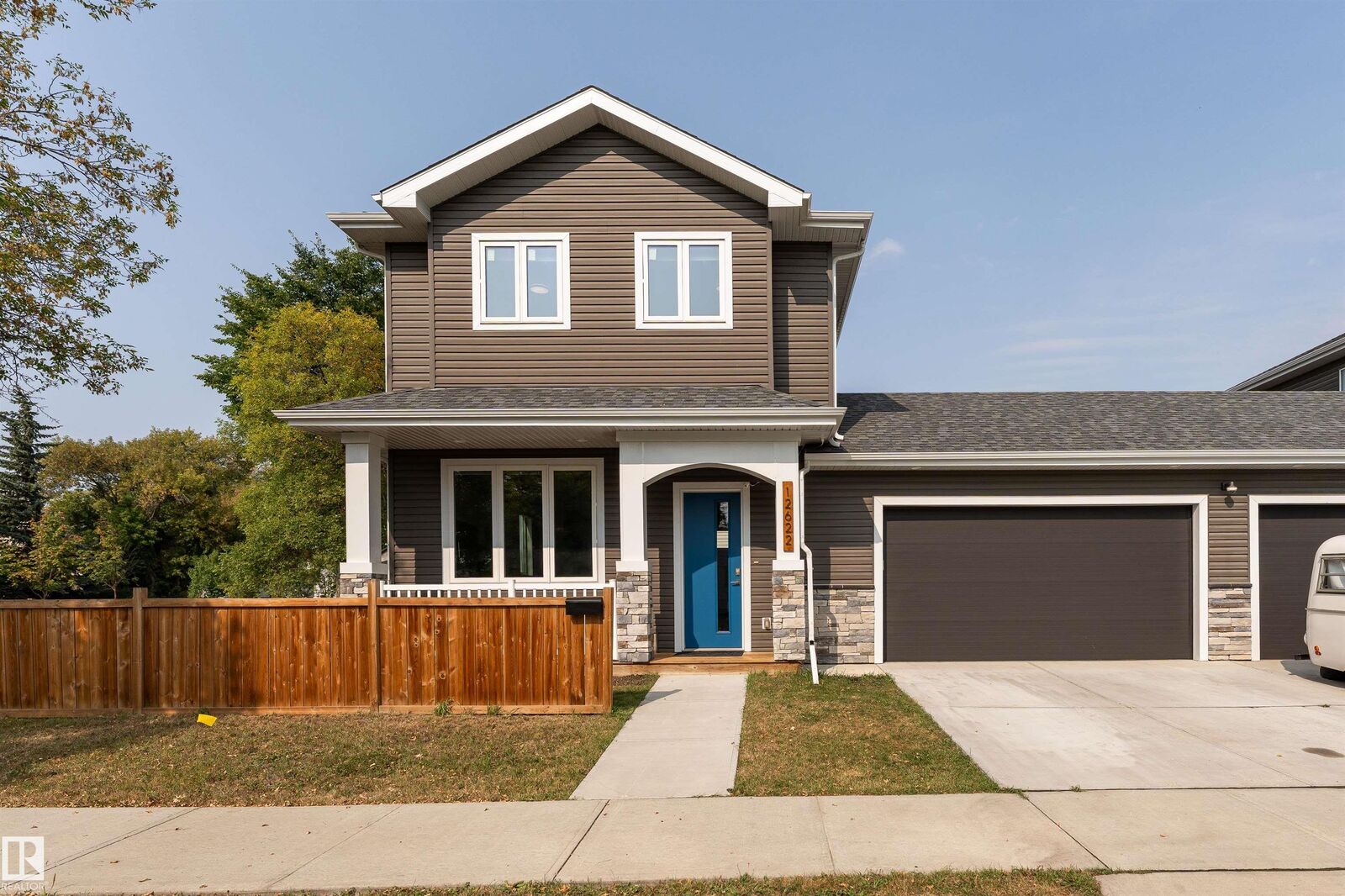 Property Photo:  12622 120 Avenue NW  AB T5L 0Z5 