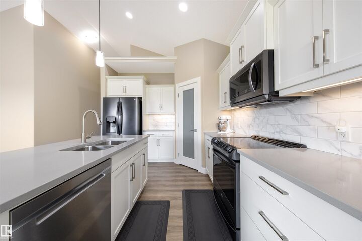 Photo de la propriété: 10609 96 Street AB T8R 2N5